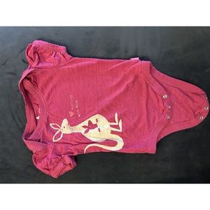 5/$10 Baby Gap 6-12 months pink short sleeve onesie/bodysuit